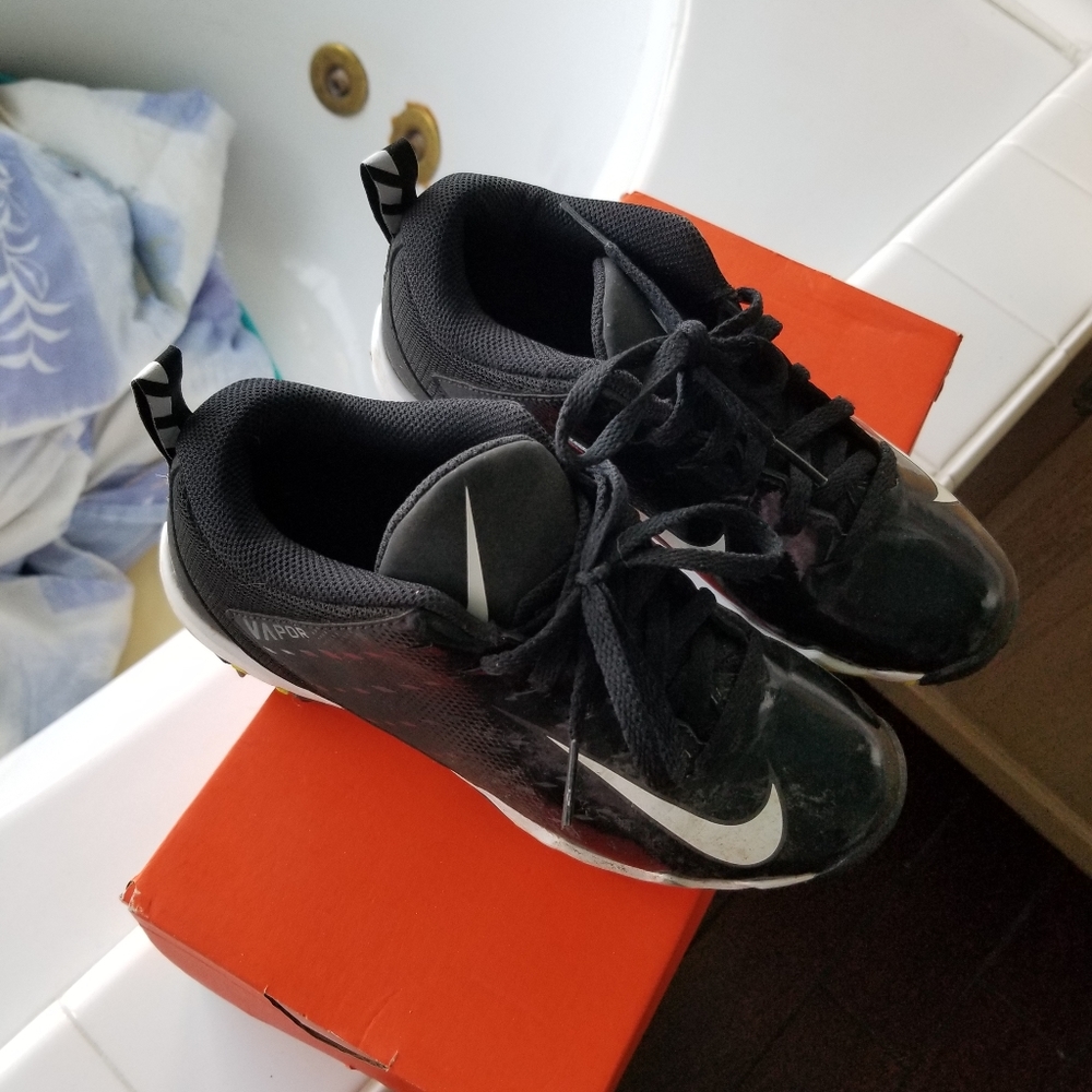 Nike Boys Football Black Shoes